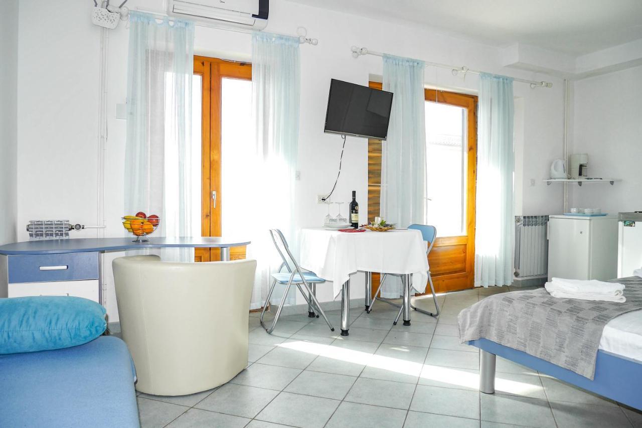 Apartments Beach Дуги-Рат Экстерьер фото